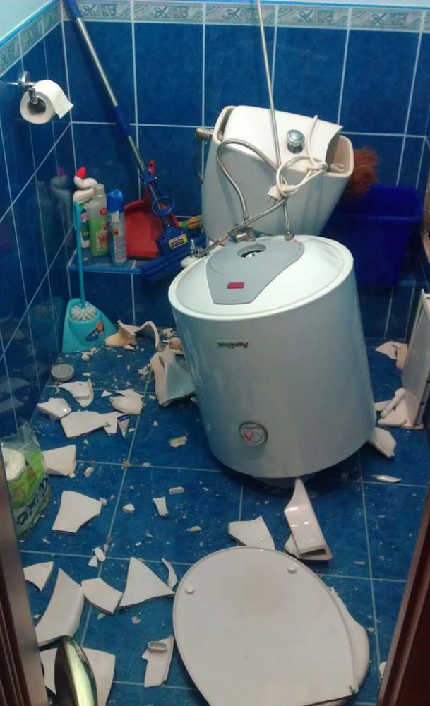 накопительный водонагреватель упал со стенки