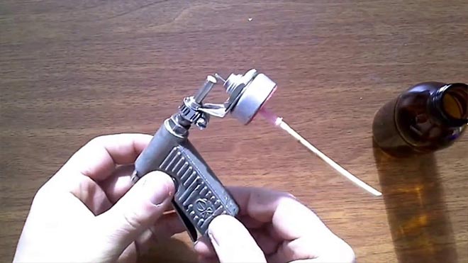 Расположение сопла и иглы в оборудовании