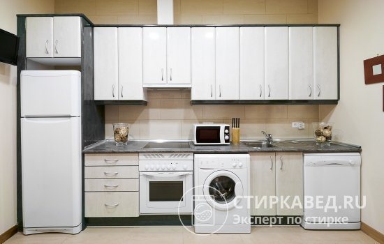 Разнообразие моделей встраиваемой техники значительно меньше, чем традиционной. Но в какой-то степени, это даже может облегчить выбор